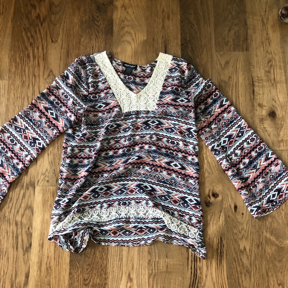 Lightweight Long-sleeve  Patterned Blouse